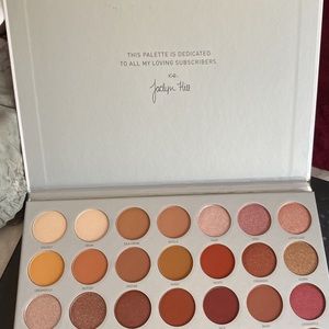 Morphe eyeshadow palette